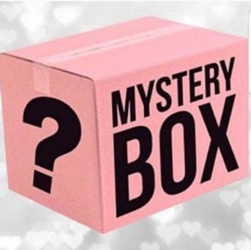 Woman's tshirt S MYSTERY‎ BOX